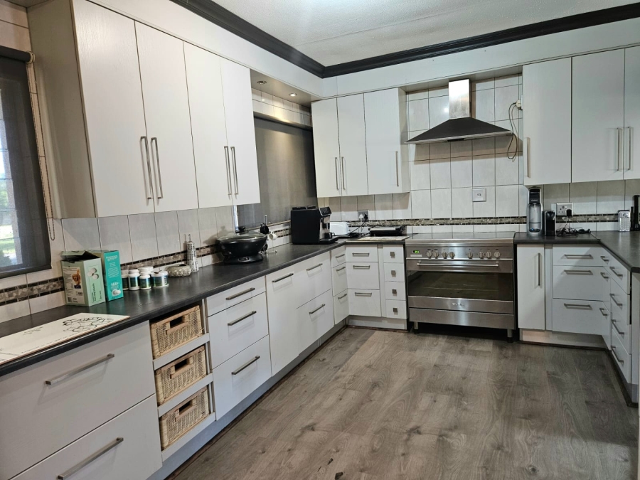 3 Bedroom Property for Sale in Jim Fouchepark Free State